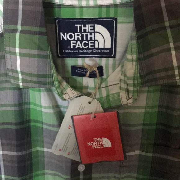 NWT- The North Face Men's Plaid Shirt - Picture 3 of 3